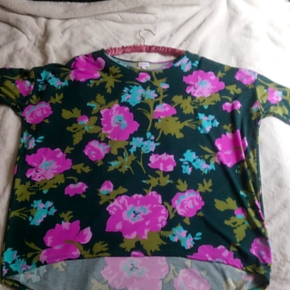 LuLaRoe shirt